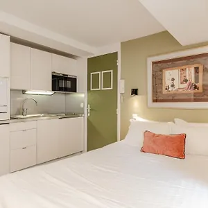 Parisian L Bellan Apartment